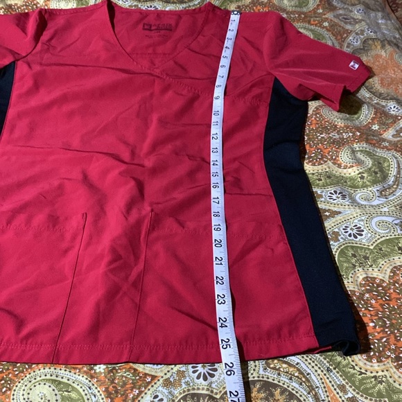 Matrix impulse scrub top (9.9.24) - Picture 8 of 9